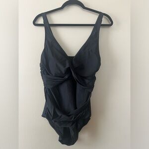 Smismivo 1 piece swimsuit women XXL‎ black ruched criss cross plus size new